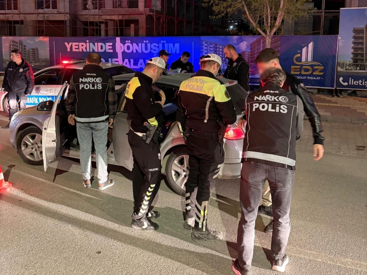 Malatya’da Narkoalan-2 Uygulaması: 215 Kişi ve 65 Araç Denetlendi  - Videolu Haber
