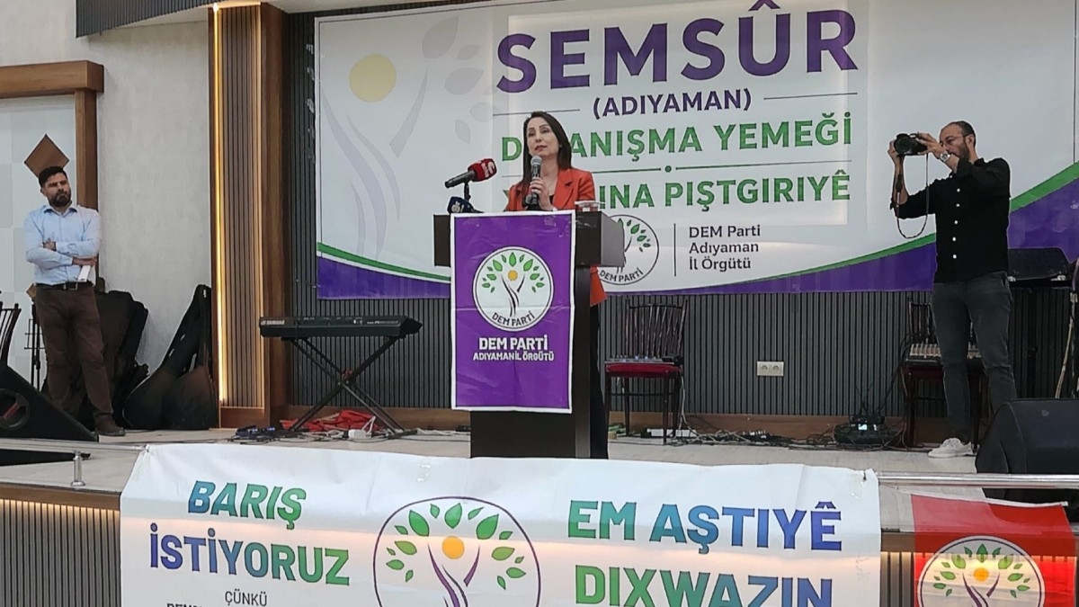 Hatimoğulları: ‘CHP operasyonları süreci sabote ediyor, kök yasa çıkmadan meclis kapanmamalı’