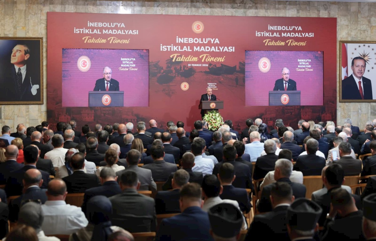 Millî Savunma Bakanı Yaşar Güler, “İnebolu'ya, İstiklal Madalyası Takdim Töreni
