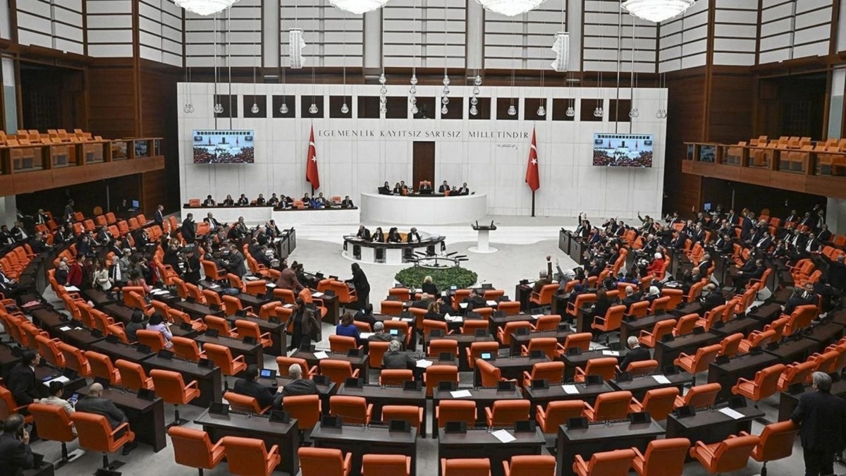 TBMM'de yoğun hafta: Fon mağdurlarına ödeme, KİT denetimleri ve Kızılay teklifi gündemde